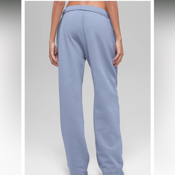 Alo yoga Accolade Straight Leg Sweatpant - winter frost - Picture 5 of 9